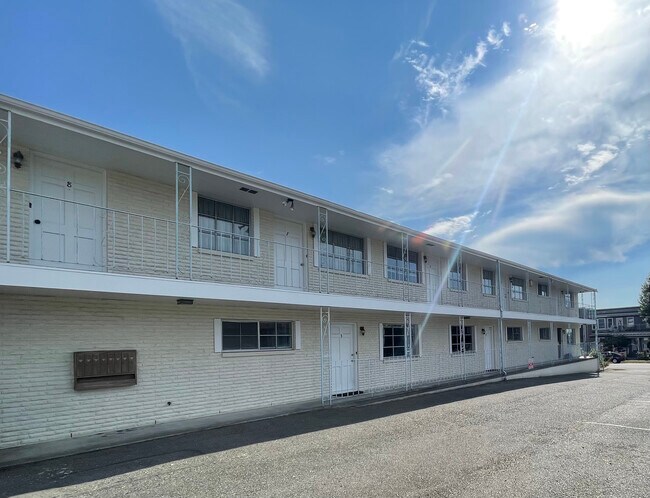 Primary Photo - 2501 Rucker Ave