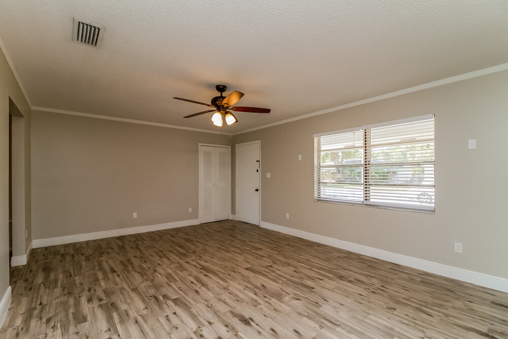 Building Photo - 1301 Baranova Rd