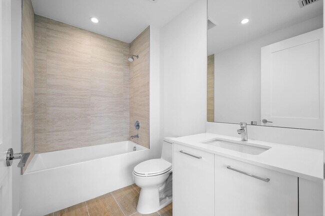 Building Photo - 153 N Seabreeze Blvd