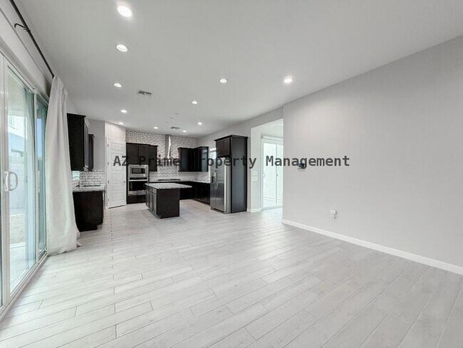 Building Photo - 5138 E Anderson Dr