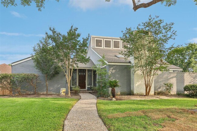 Primary Photo - 14115 Briarhills Pkwy