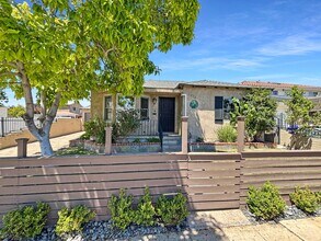 Building Photo - Beautiful 3BD/3BA House in Talmadge w/ ADU...