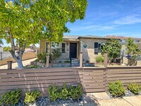 Building Photo - Beautiful 3BD/3BA House in Talmadge w/ ADU...