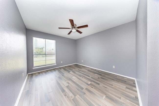 Building Photo - 13480 S Thorntree Dr