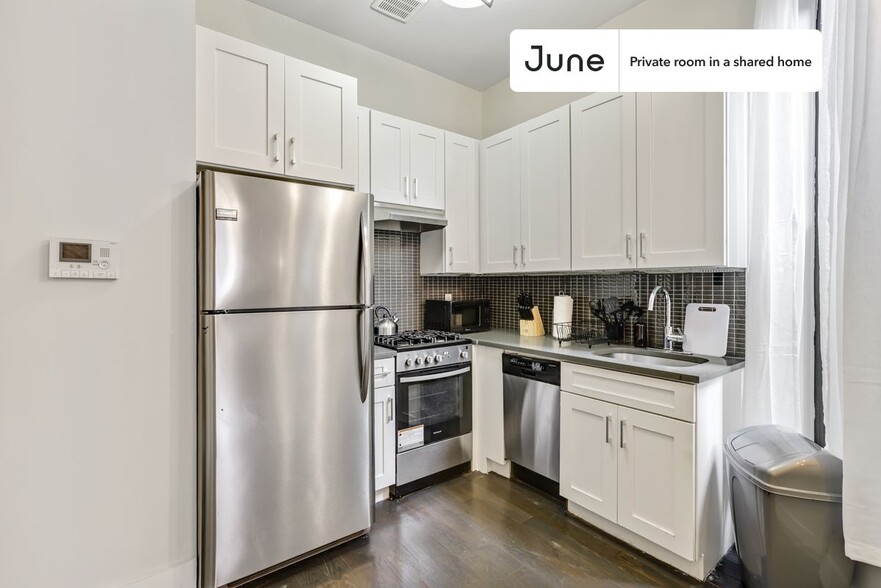 Building Photo - Room in Shared 4 bed/2 bath home in Crown Heights