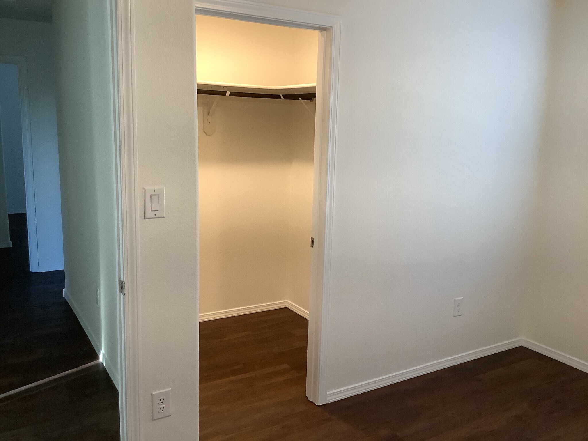 Building Photo - 2281 Solara Loop NE