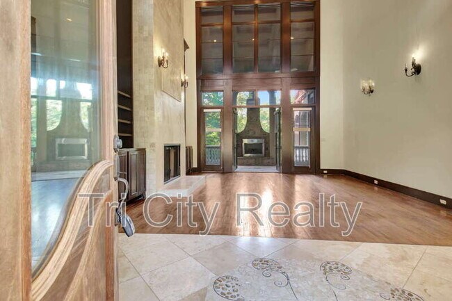 Building Photo - 250 Moss Creek Walk