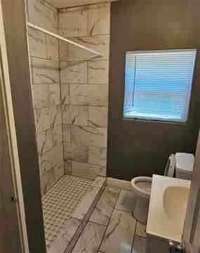 Building Photo - 2665 Faure Dr S