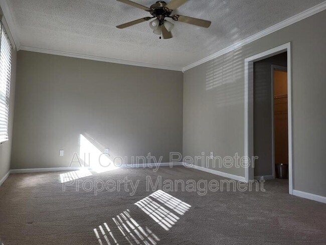 Building Photo - 1731 Twin Brooks Dr SE