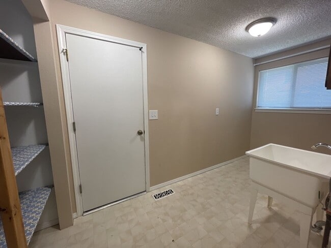Building Photo - 8125 W Imnaha Ave