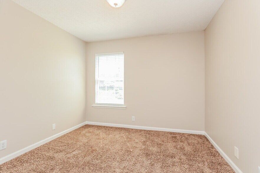 Building Photo - 8813 Cressent Glen Ct