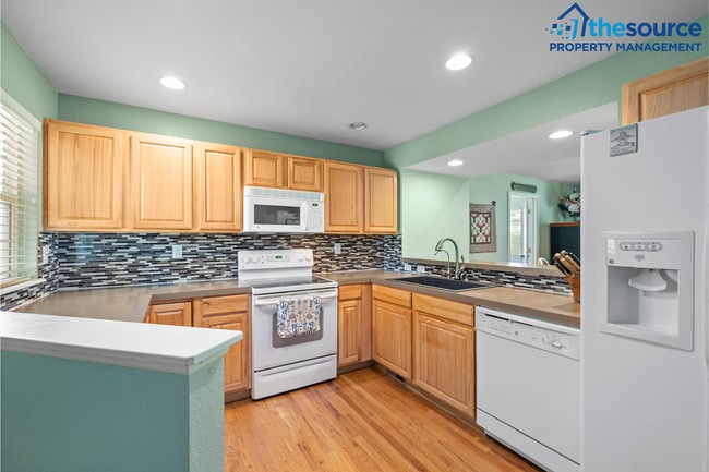 Building Photo - Charming 4 Bedroom 4 Bathroom Townhome in Desirable West Fort Collins!