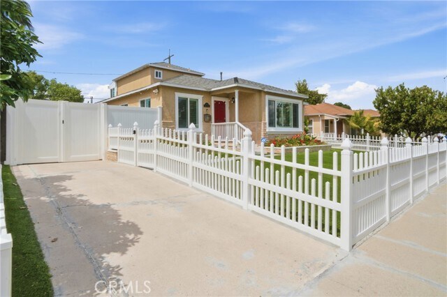 Building Photo - 6139 Jamieson Ave