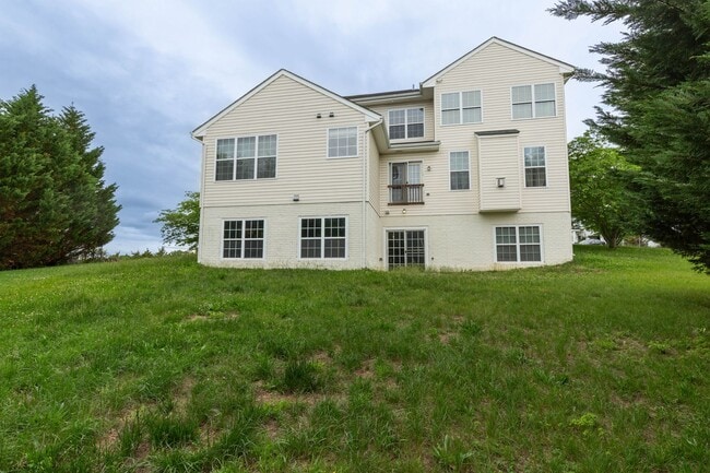 Building Photo - 391 Sheerer Dr