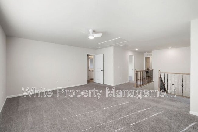 Building Photo - 2039 Morning Gold Dr