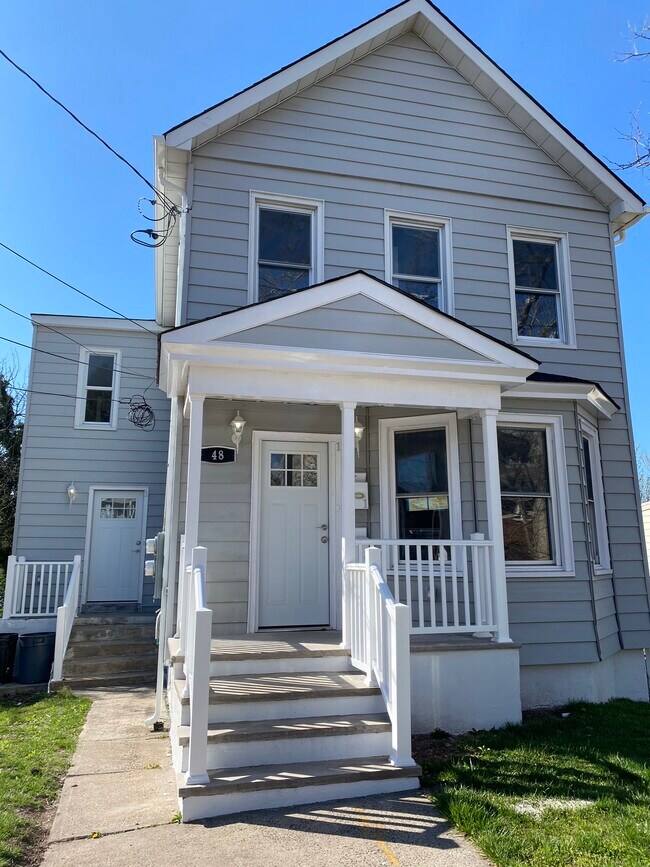 Building Photo - 48 Entwistle Ave