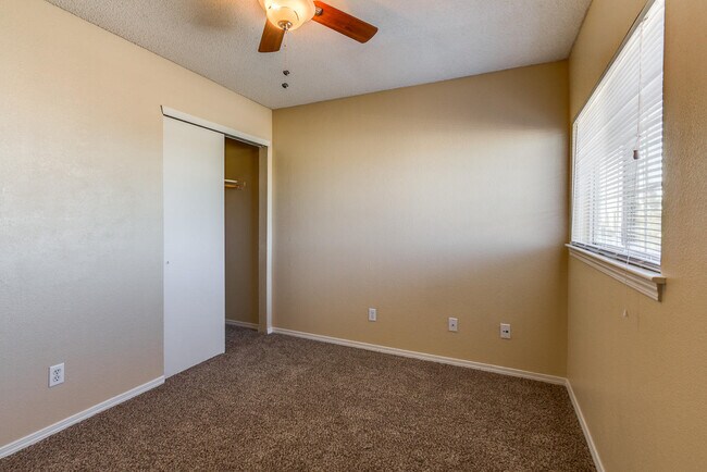 Building Photo - 3445 Tierra Ruby Dr