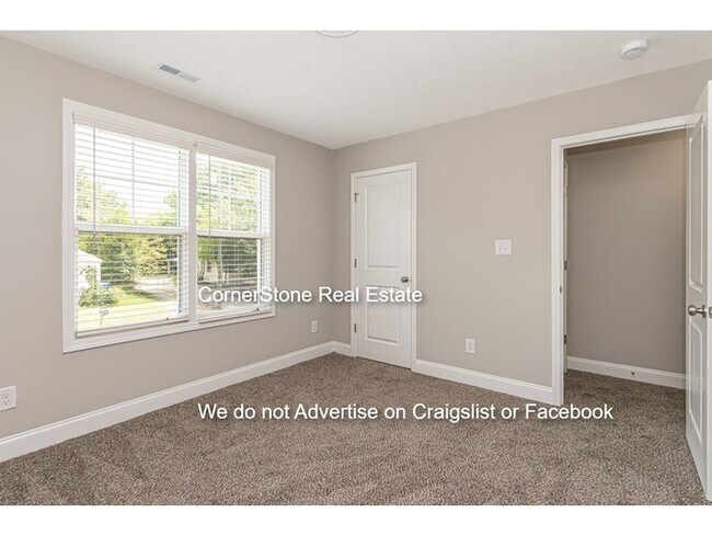 Building Photo - Move in special ($500 off first month's rent)