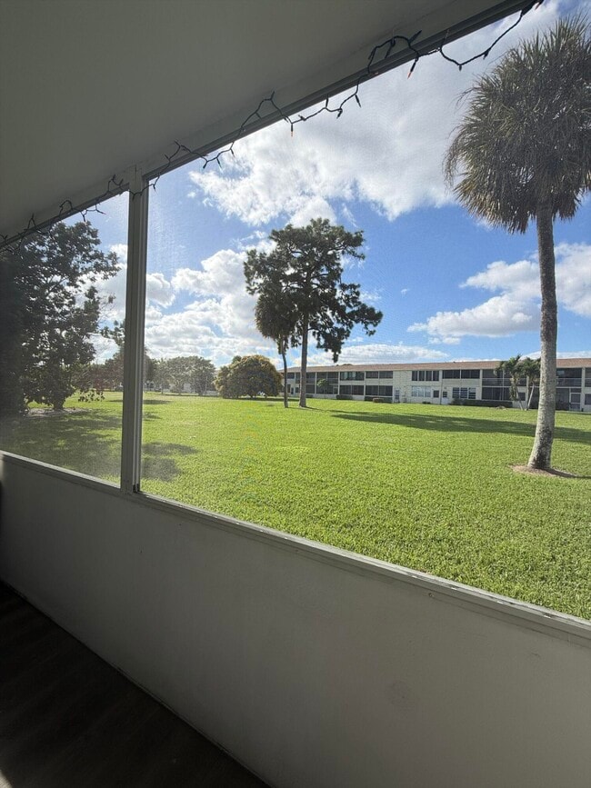 Building Photo - 145 Berkshire G