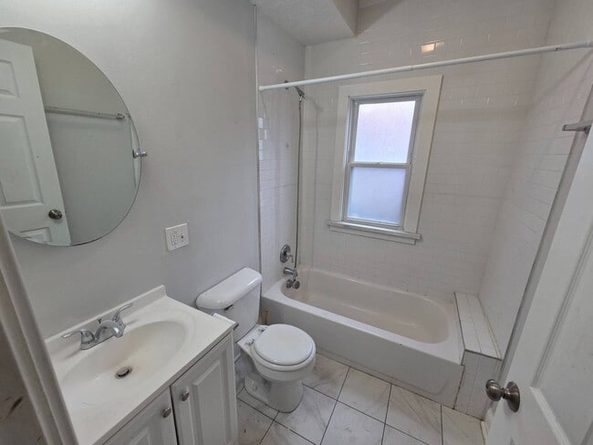 Building Photo - 3715 W 39th St