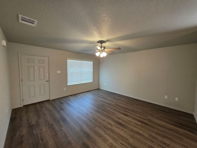 Building Photo - MOVE IN SPECIAL 1/2 off 1st Months Rent Text 201-231-7228