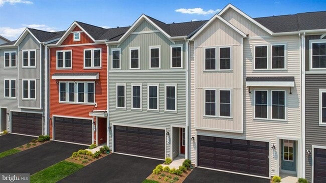 Building Photo - 114 Galaxy Pl