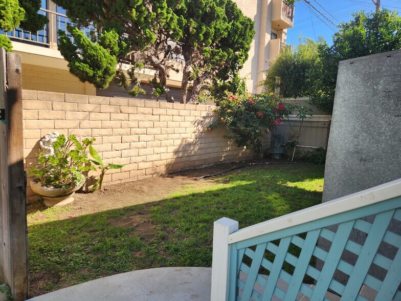 Building Photo - 612 Coronado Ave