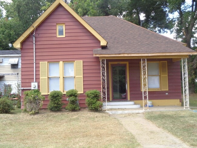 Primary Photo - 1507 E 17th Ave