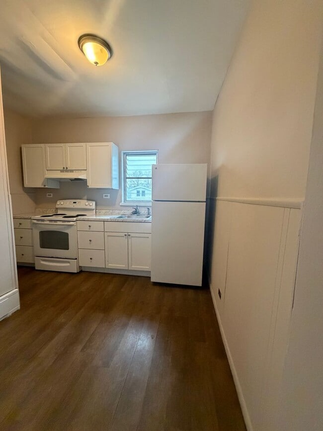 Building Photo - 1010 Chestnut St