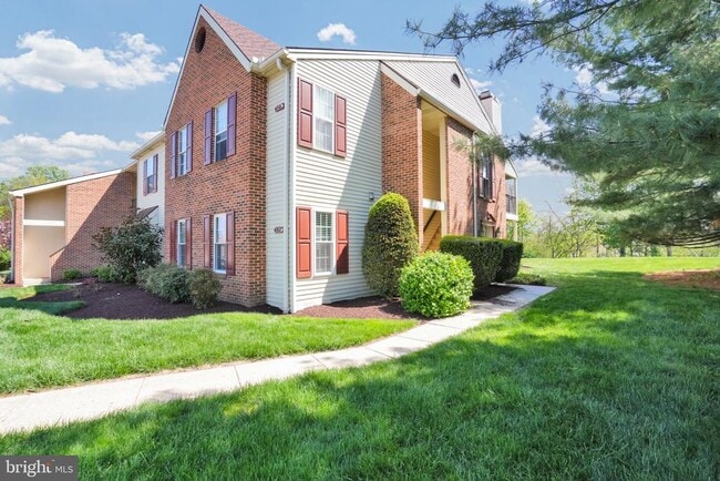 Building Photo - 325 Westridge Cir