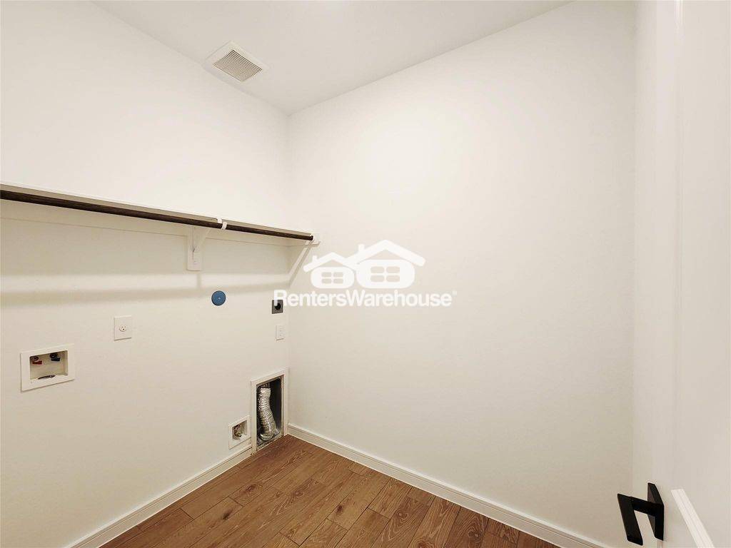 Building Photo - 8430 Bay Rdg Cir