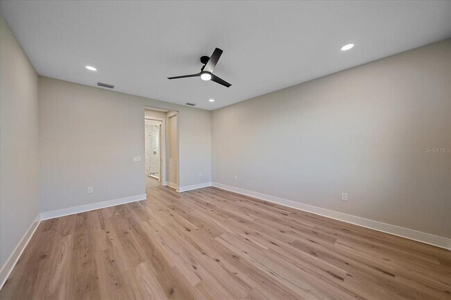 Building Photo - 8387 Windbound Ct