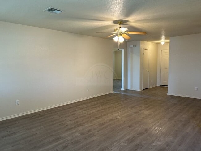 Building Photo - 2303 Gallop Dr