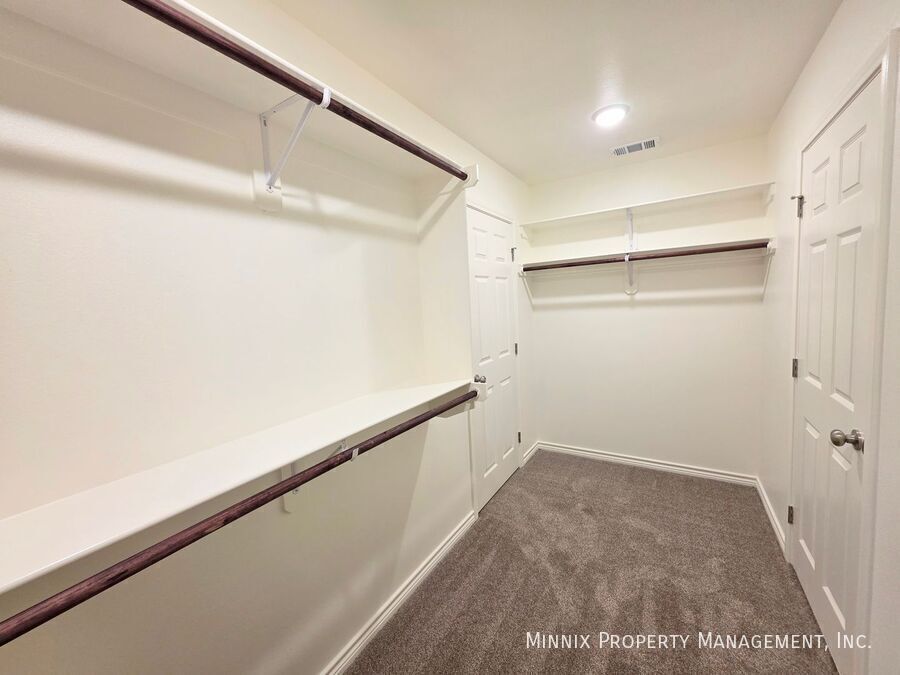 Building Photo - 1312 Hogback Wy