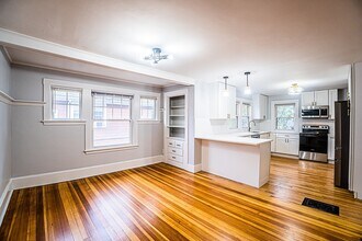 Building Photo - 47 Bridges Ave