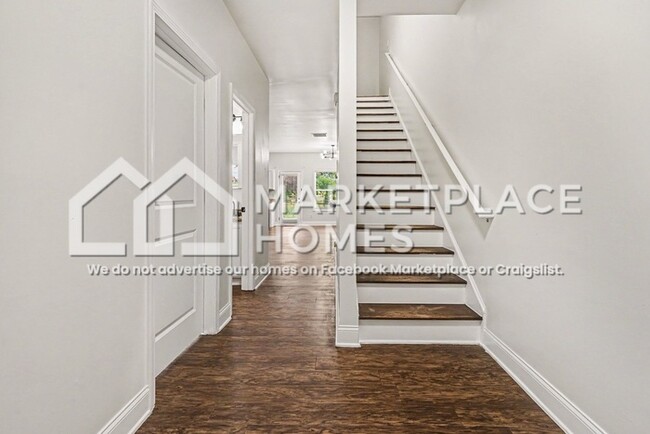 Building Photo - 835 Johnson St