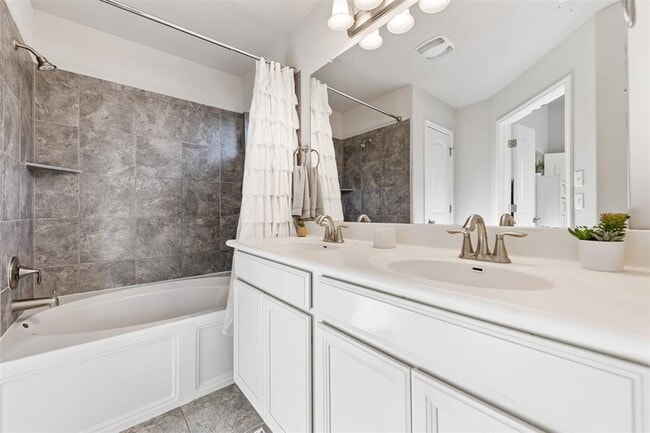 Building Photo - 514 Wincliff Dr