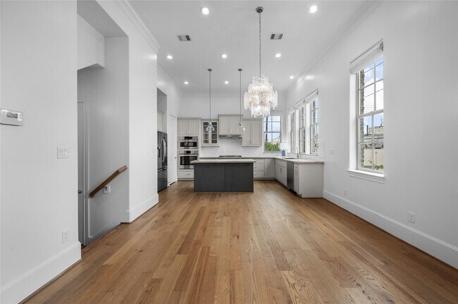 Building Photo - 4045 Leeland St