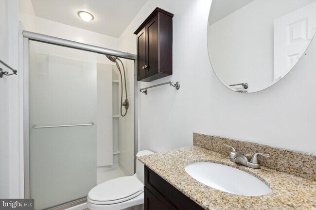 Building Photo - 18221 Fox Chase Cir