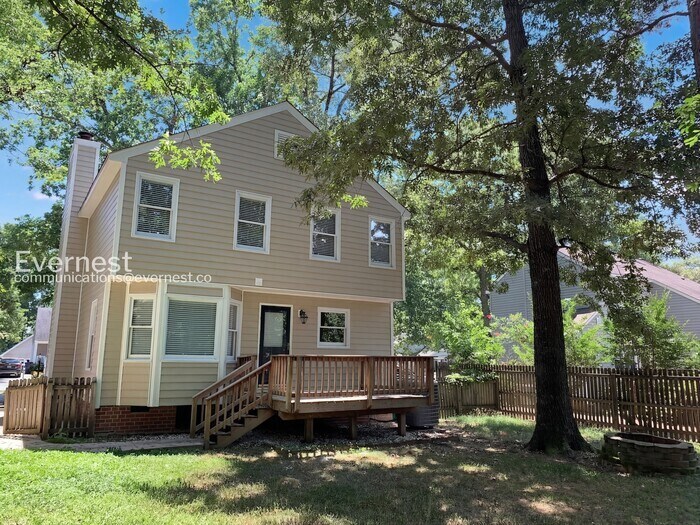 Building Photo - 2316 Horsley Dr