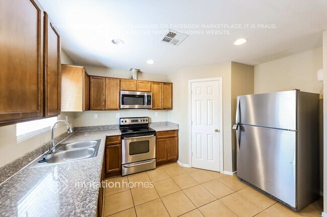 Building Photo - 1516 W Hadley St