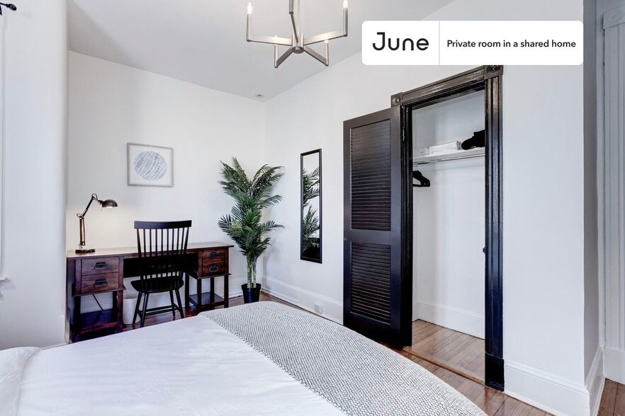 Building Photo - Room in Shared 4 bed/1.5 bath home in Capitol Hill