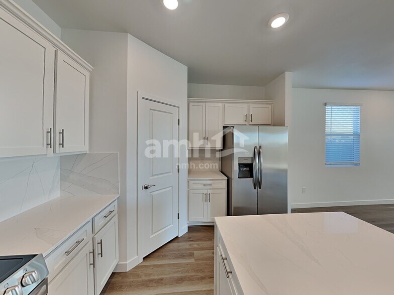 Building Photo - 12311 W Burruel Crk Ln