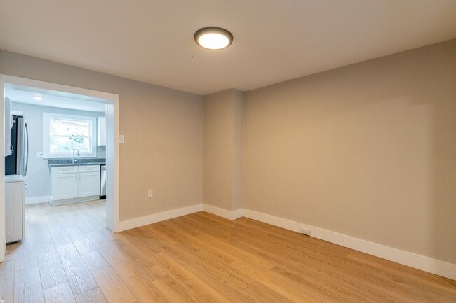 Building Photo - Newly rehabbed 3 bedroom