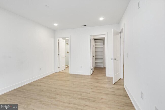 Building Photo - 1335 N Marston St