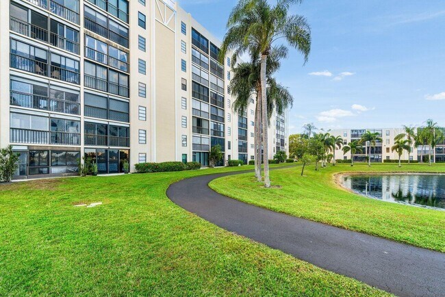 Building Photo - 7310 Ashford Pl
