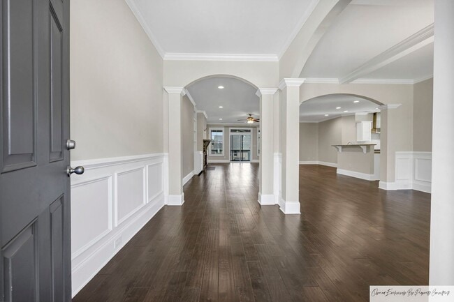 Building Photo - ONE STORY EXECUTIVE HOME READY FOR YOU IN REGATTA FOREST