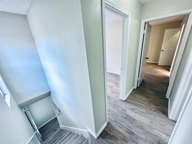 Building Photo - 379 Fantail Loop