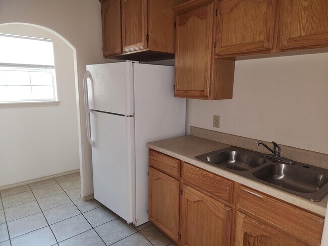 Building Photo - 1720 Juarez Ave