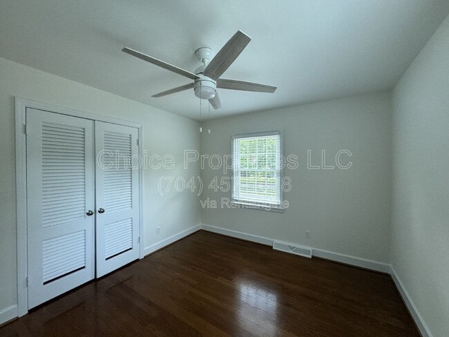 Building Photo - 253 Scofield Rd